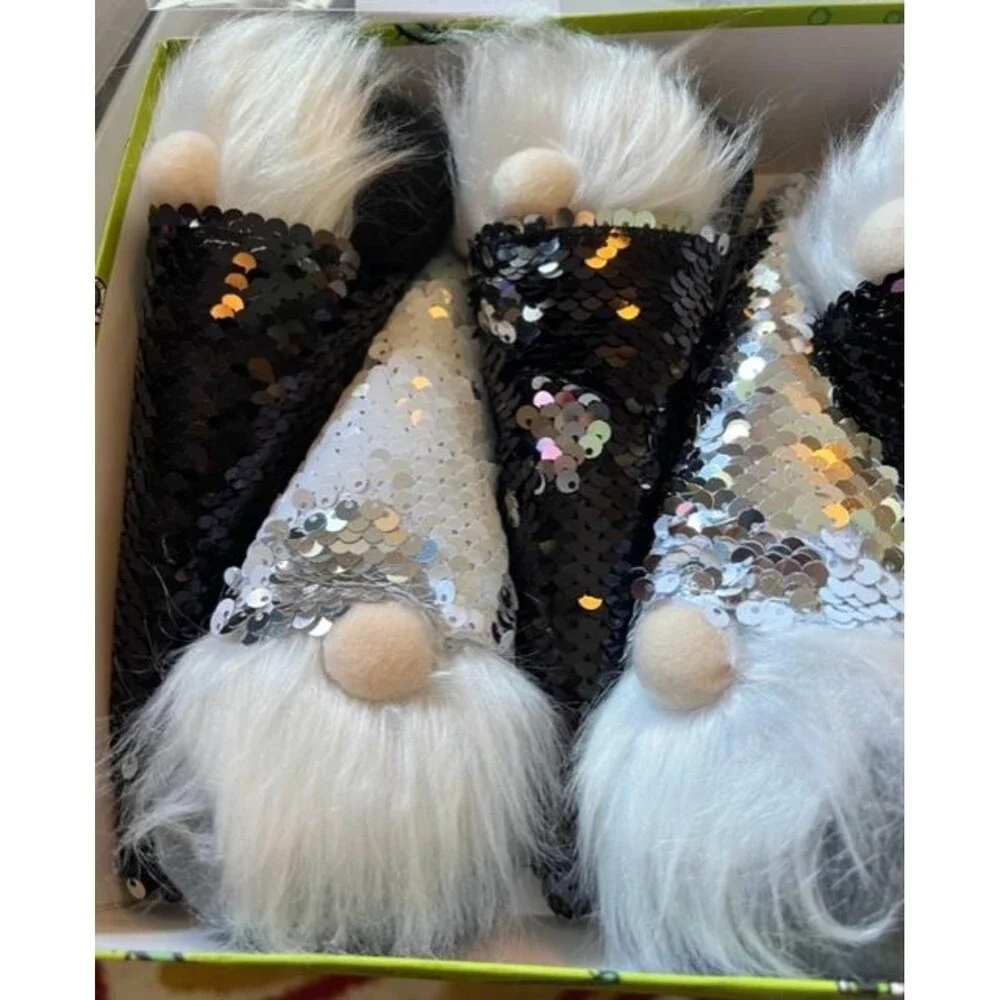 Bougie Halloween Sequined Gnomes 6 Foot Glam Garland By Lab 10.31. NEW